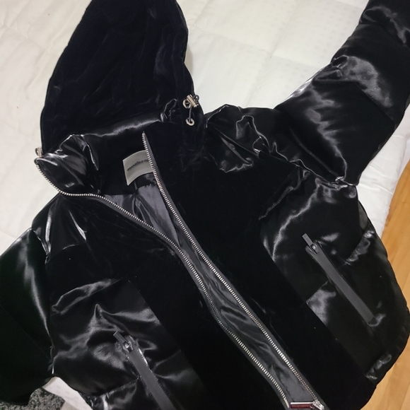 🔥 SATIN AND VELVET PUFFER JACKET - BLACK - size 10 🔥 - Picture 3 of 10